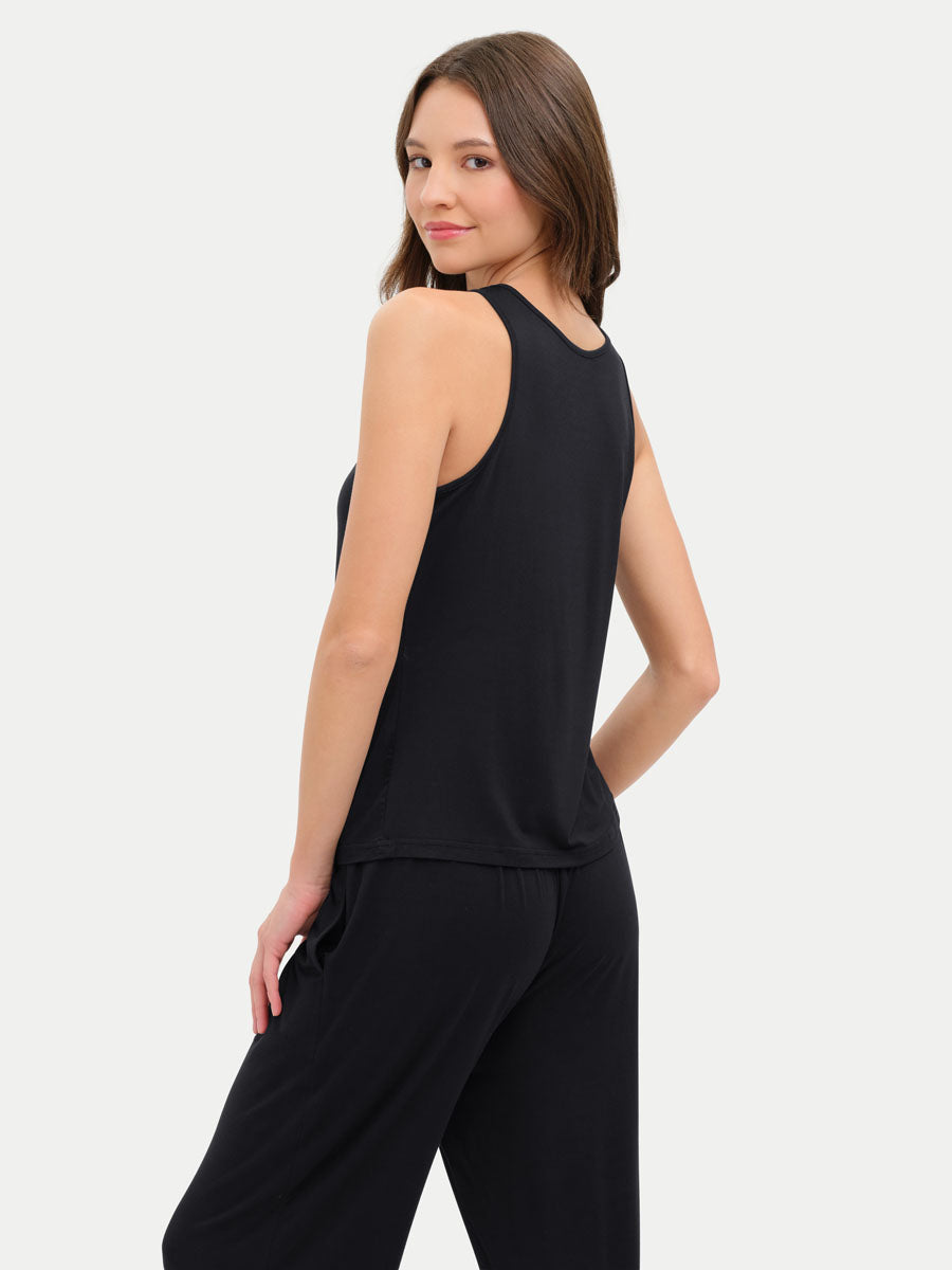 #color_black / Crystiana is 5′11″ wearing a size S
