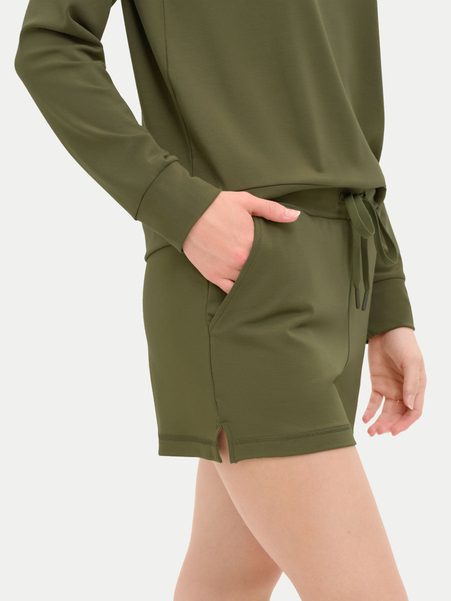 #color_olive / Georgia is 5′9″ wearing a size S