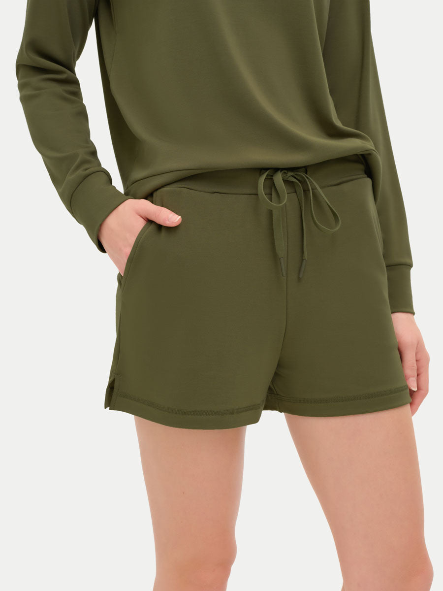 #color_olive / Georgia is 5′9″ wearing a size S