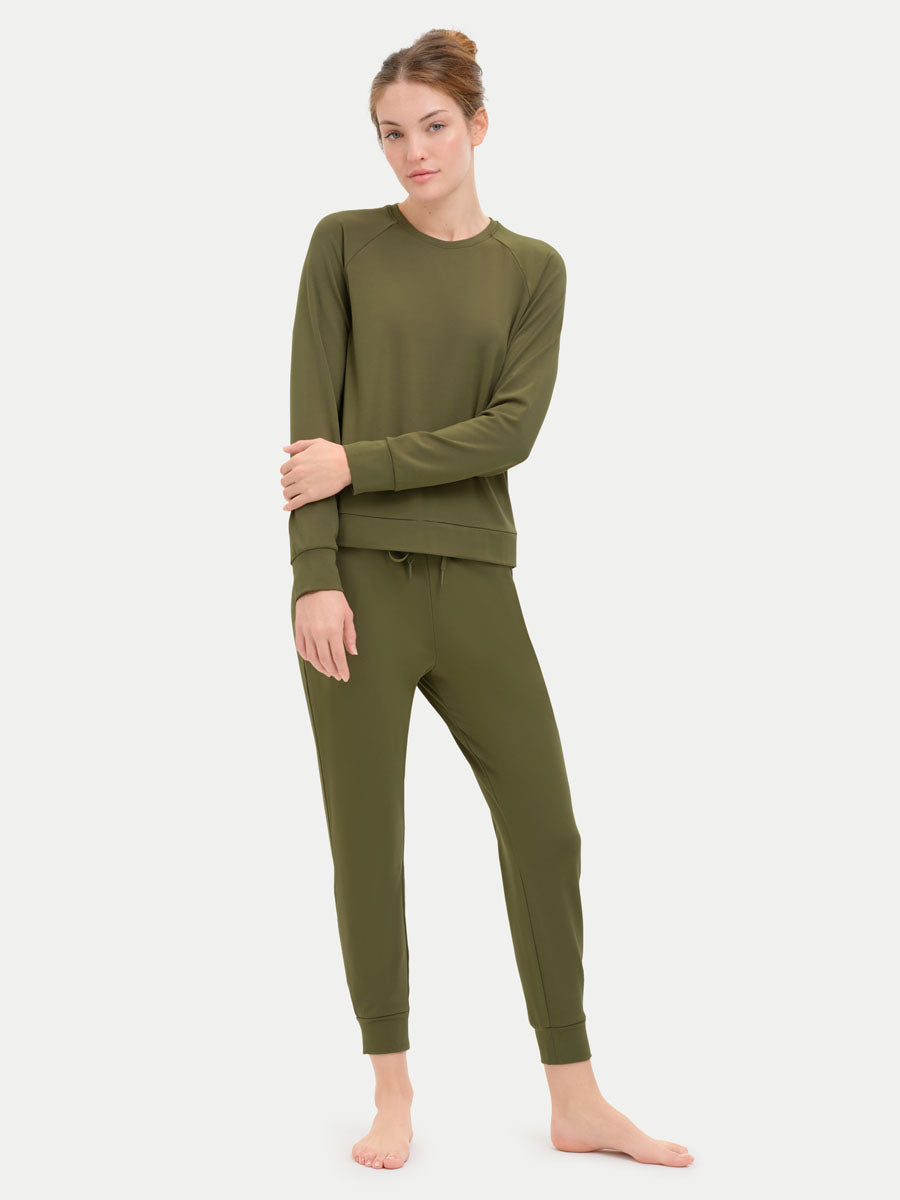 #color_olive / Georgia is 5′9″ wearing a size S