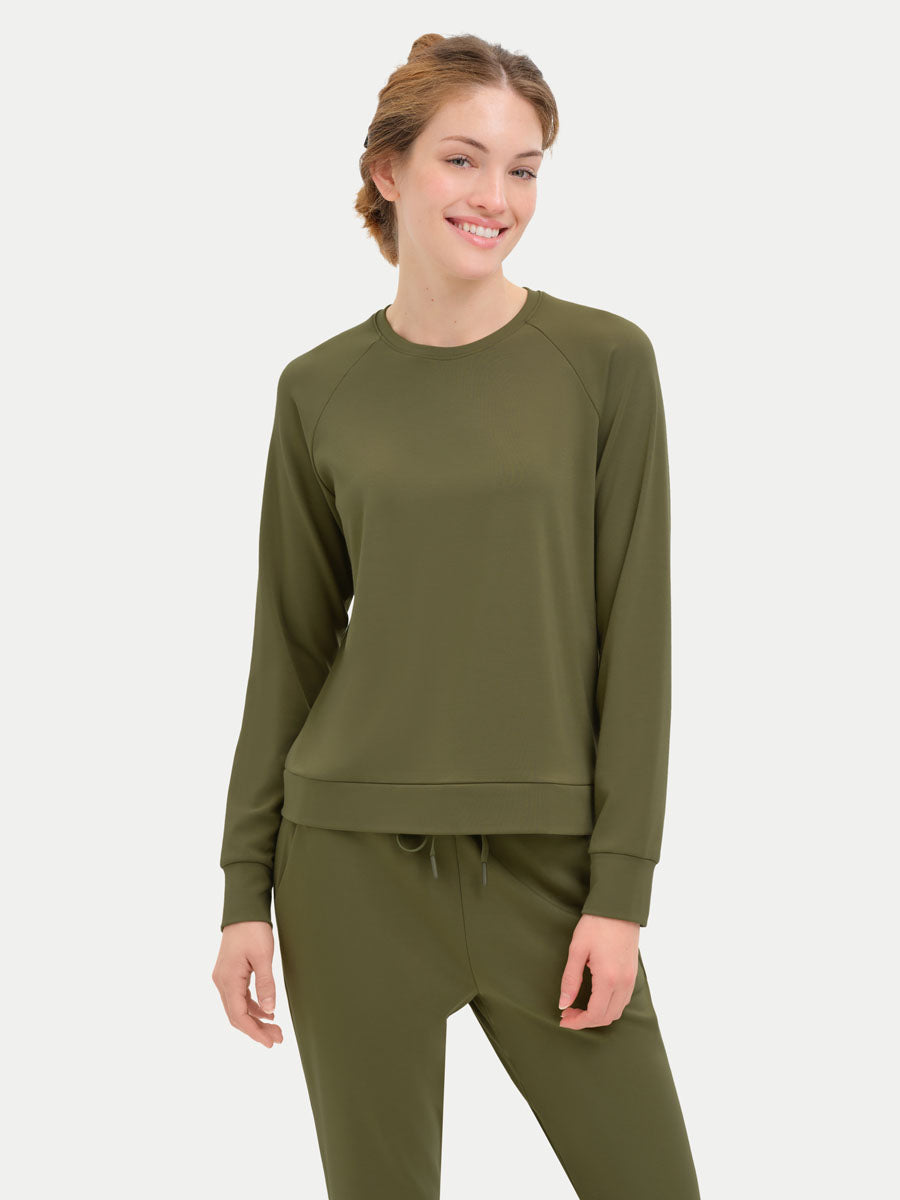 #color_olive / Georgia is 5′9″ wearing a size S