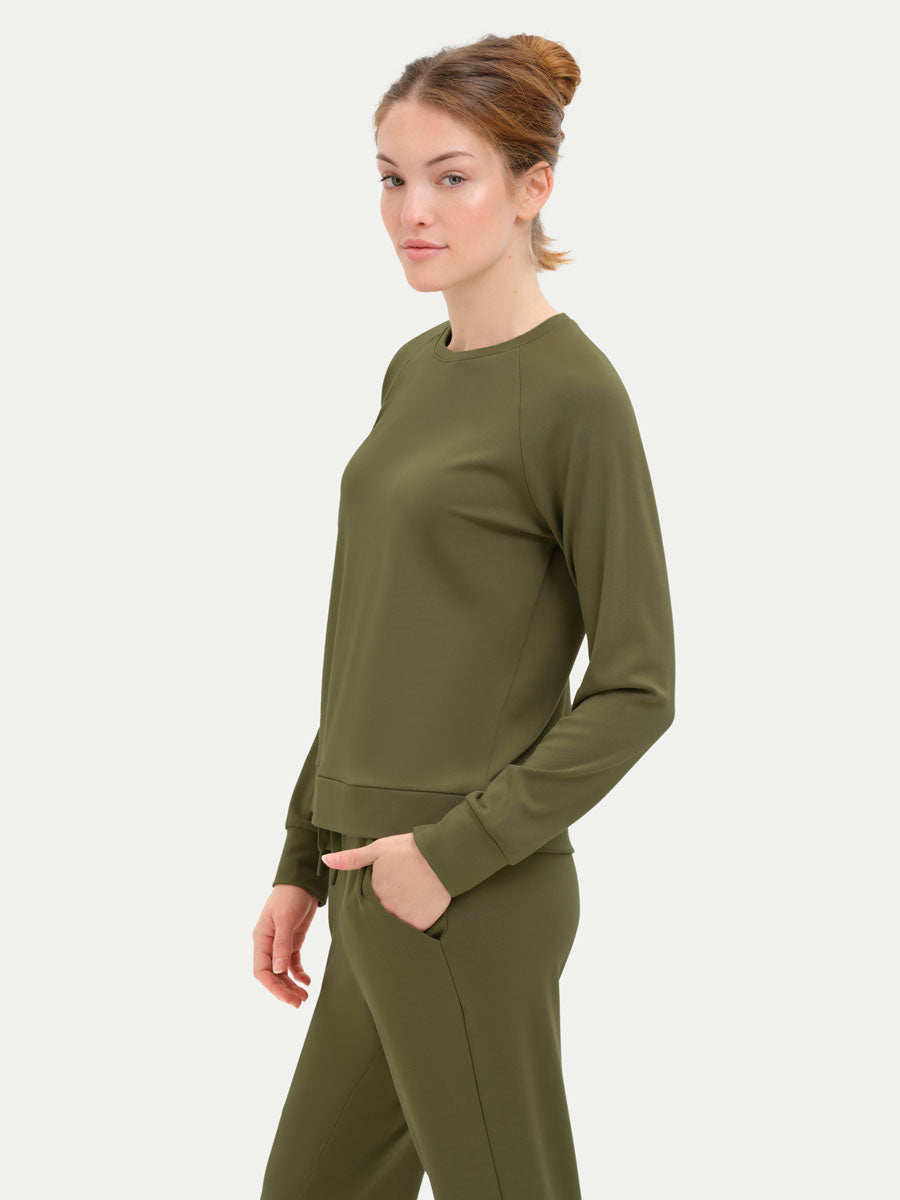 #color_olive / Georgia is 5′9″ wearing a size S