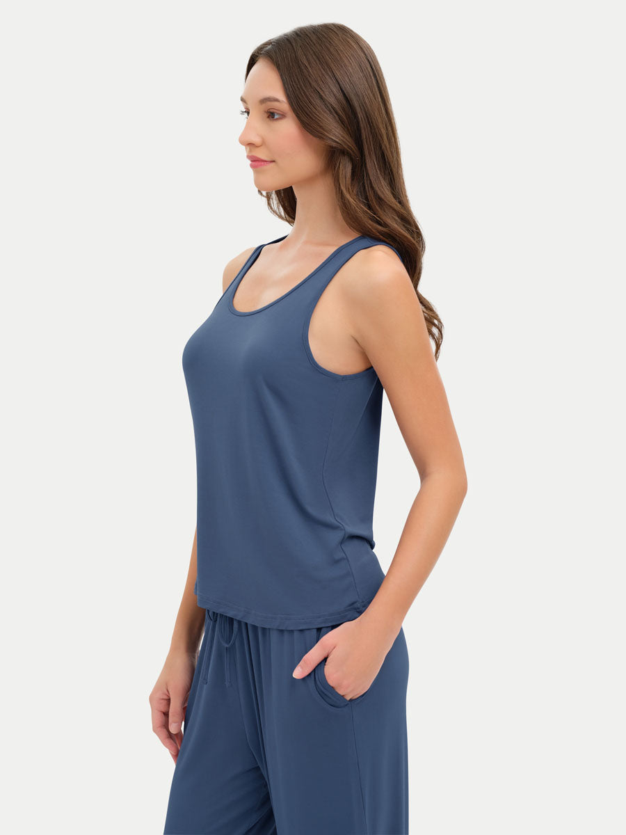 #color_blue ice / Crystiana is 5′11″ wearing a size S