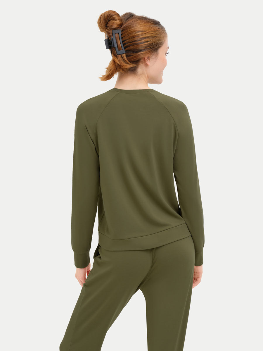 #color_olive / Georgia is 5′9″ wearing a size S