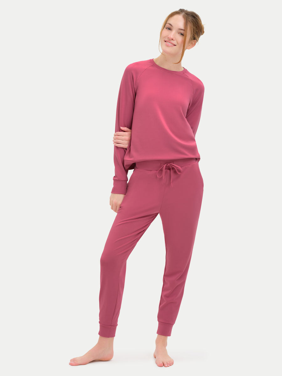 #color_rose wine / Georgia is 5′9″ wearing a size S