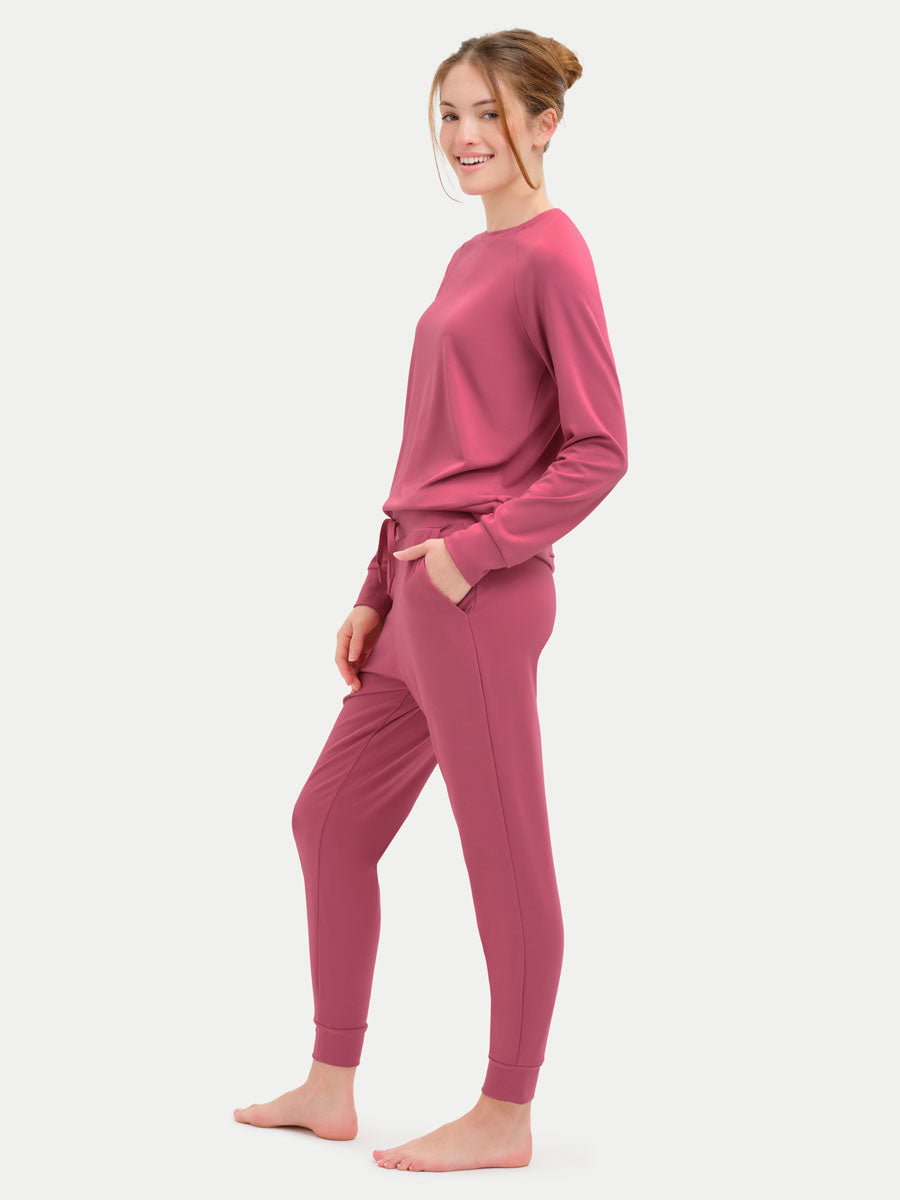 #color_rose wine / Georgia is 5′9″ wearing a size S