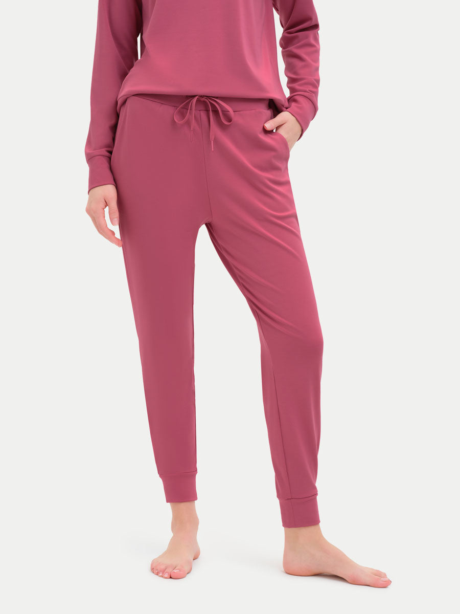 #color_rose wine / Georgia is 5′9″ wearing a size S