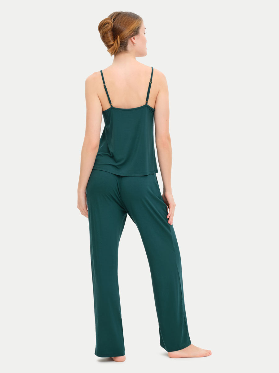 #color_forest green/ Georgia is 5′9″ wearing a size XS