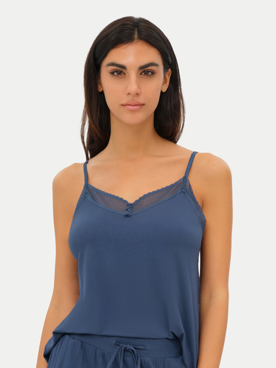 #color_blue ice / Alessia is 5'9½″ wearing a size S