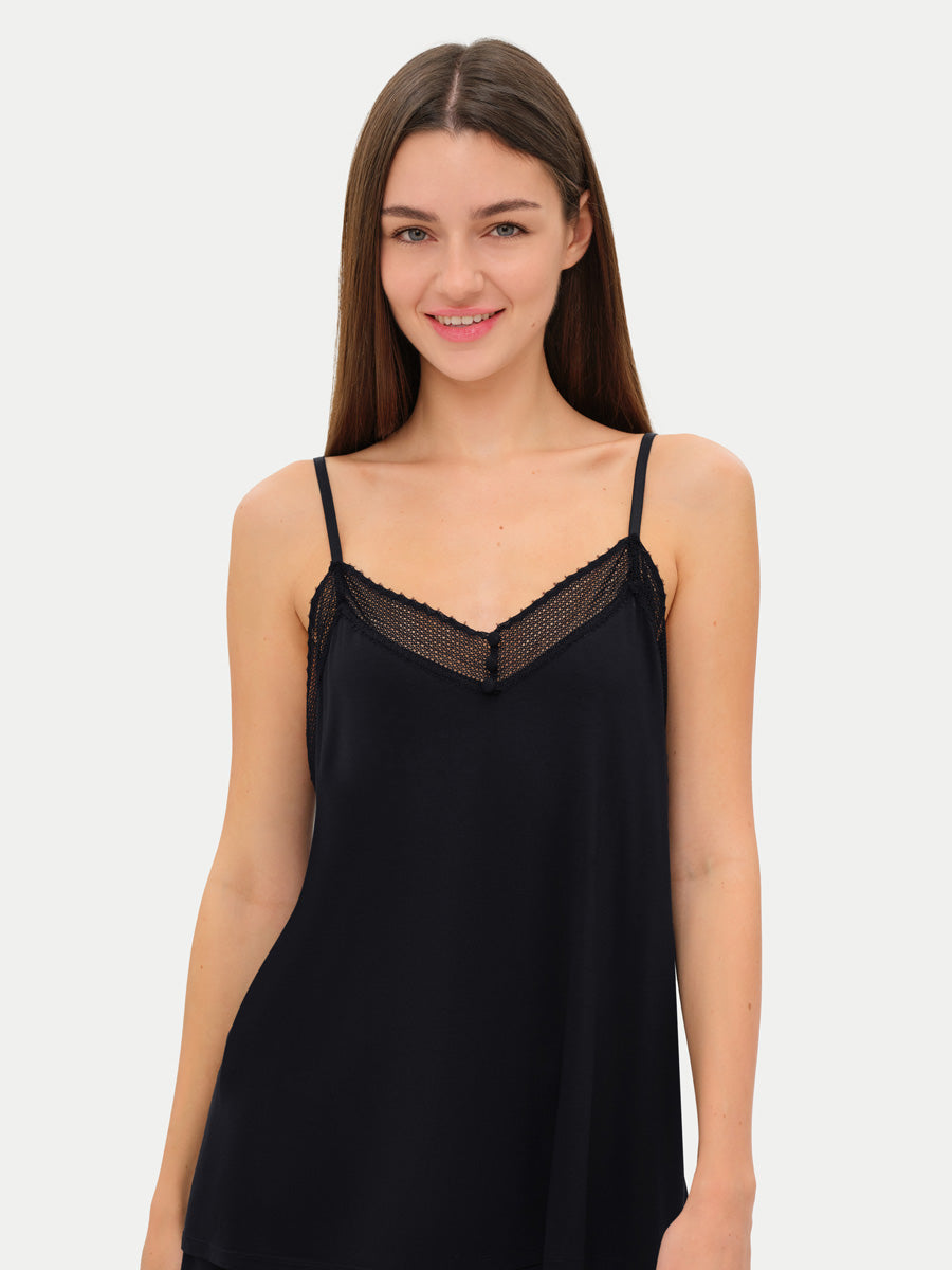 #color_black / Anna is 5′9″ wearing a size S