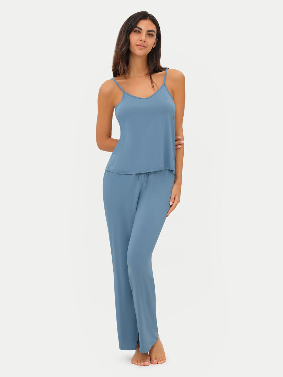 #color_coastal blue / Alessia is 5'9½″ wearing a size S
