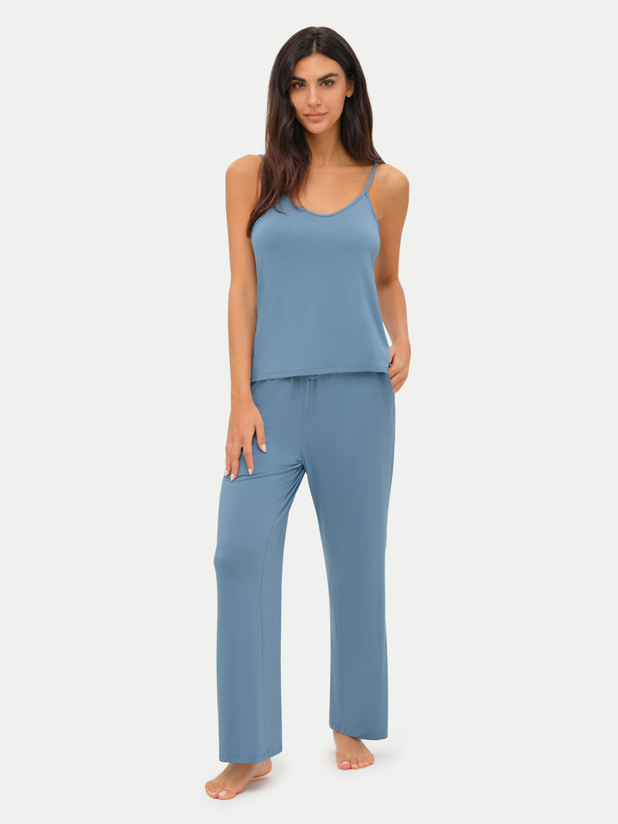 #color_coastal blue / Alessia is 5'9½″ wearing a size S