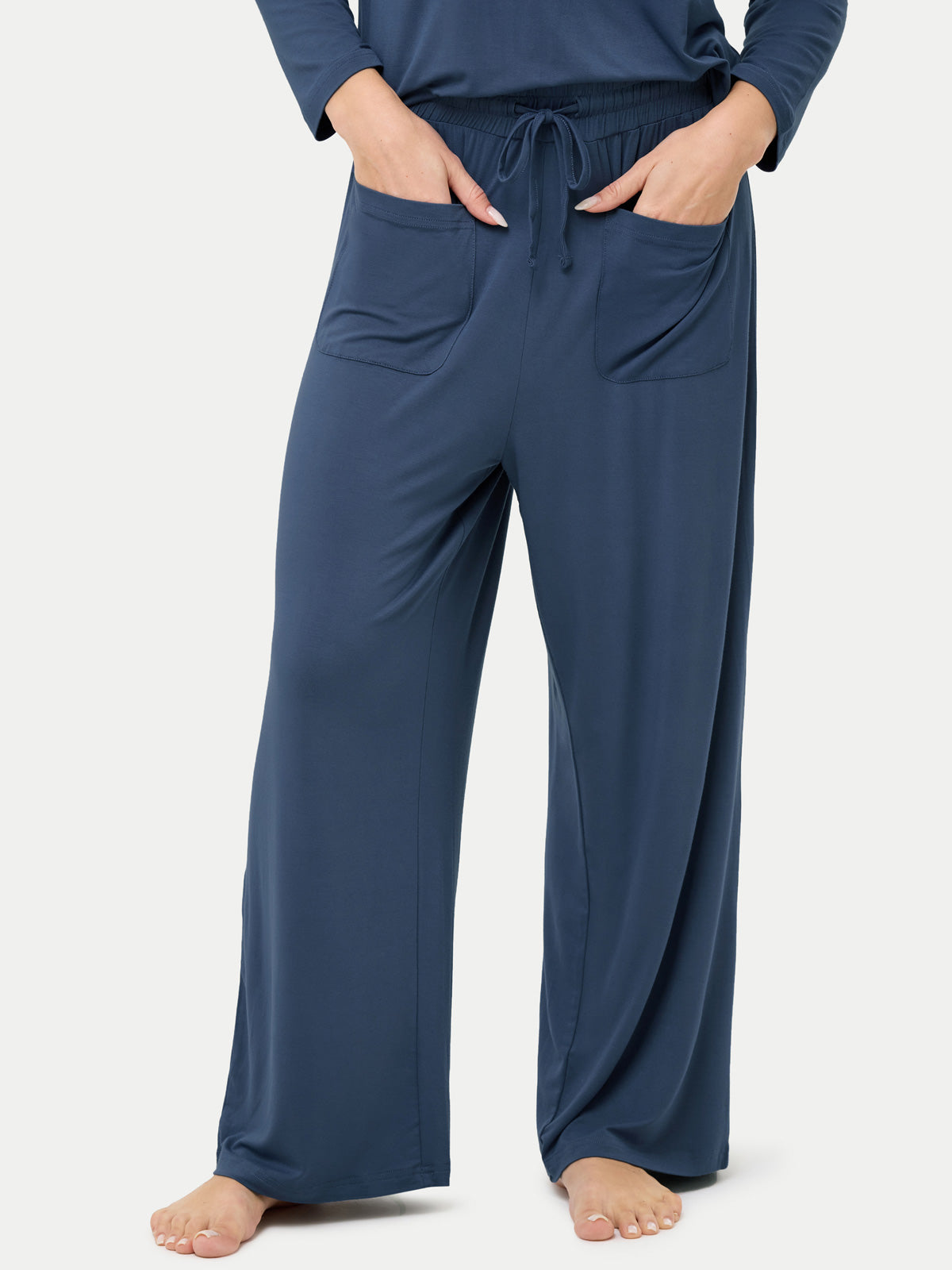 #color_blue ice / Barbara is 5′7″ wearing a size S