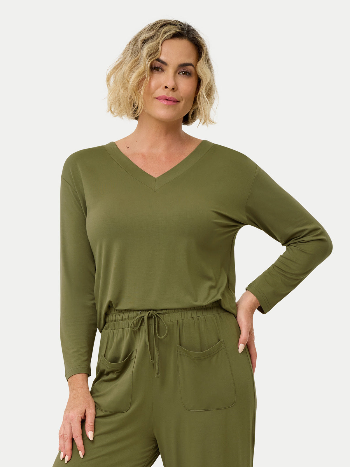 #color_sage green / Fernanda is 5′8″ wearing a size S