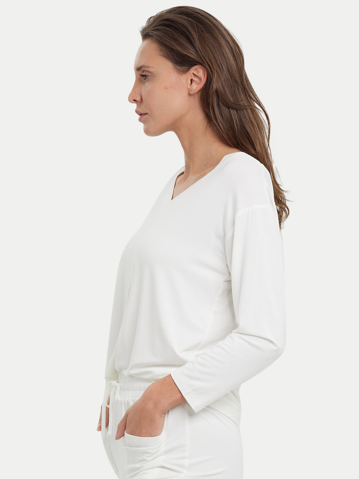 #color_white / Julianne is 5′11″ wearing a size S