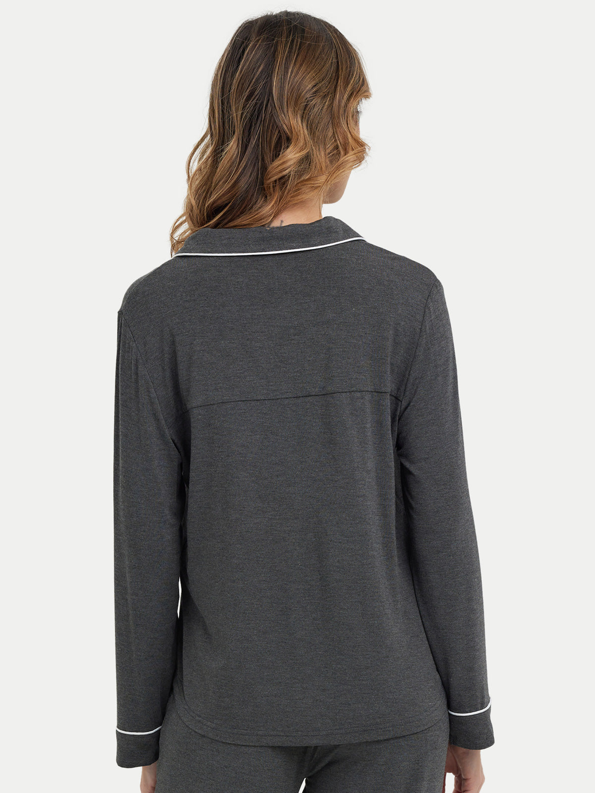 #color_charcoal / Barbara is 5′7″ wearing a size S
